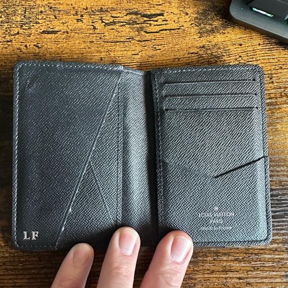 Black and Grey LV Men’s Card Holder - Picture 3 of 3